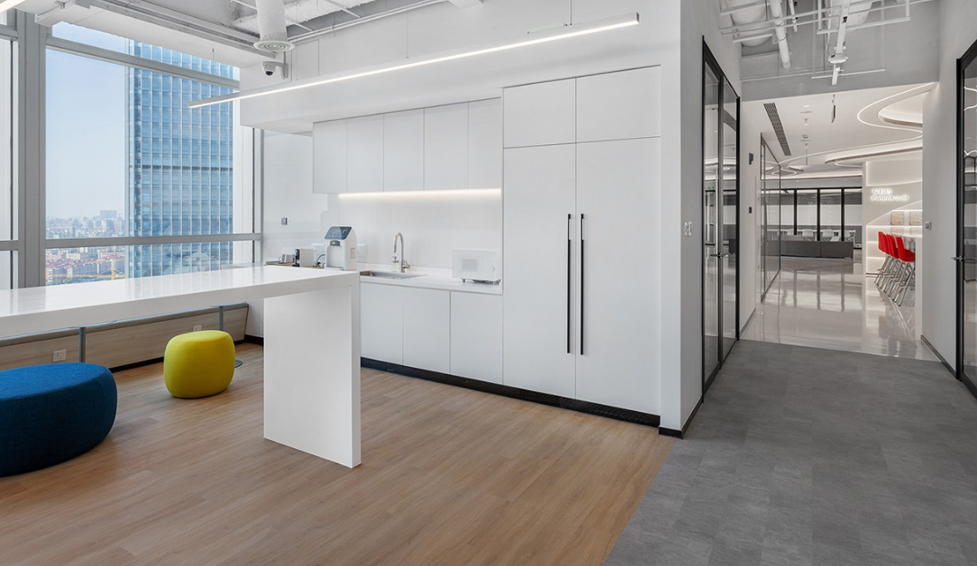 辦公室裝修設計:活力與動感的完美融合 辦公室裝修設計:活力與動感的完美融合