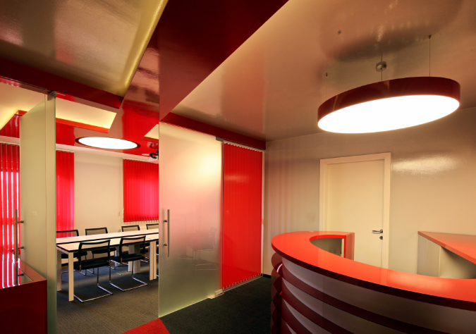 上海辦公室裝修設(shè)計:背柜的存在,是必需還是多余?